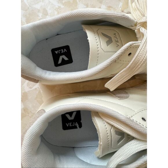 New Veja Sneakers - Picture 4 of 6